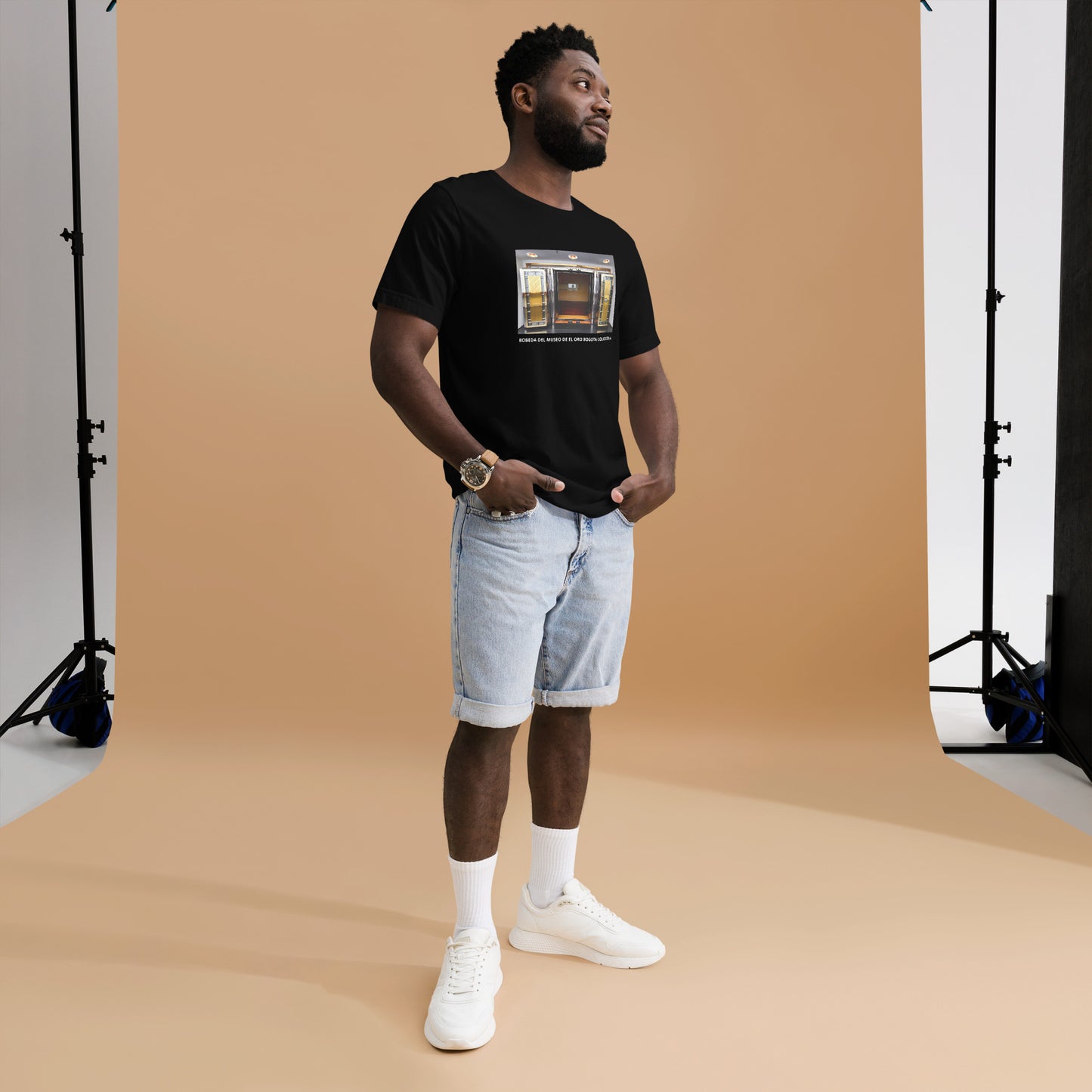 CAMISETA UNISEX CON UNA FOTOGRAFIA ORIGINAL DEL MUNDO, BOBEDA DEL MUSEO DE EL ORO BOGOTA COLOMBIA.